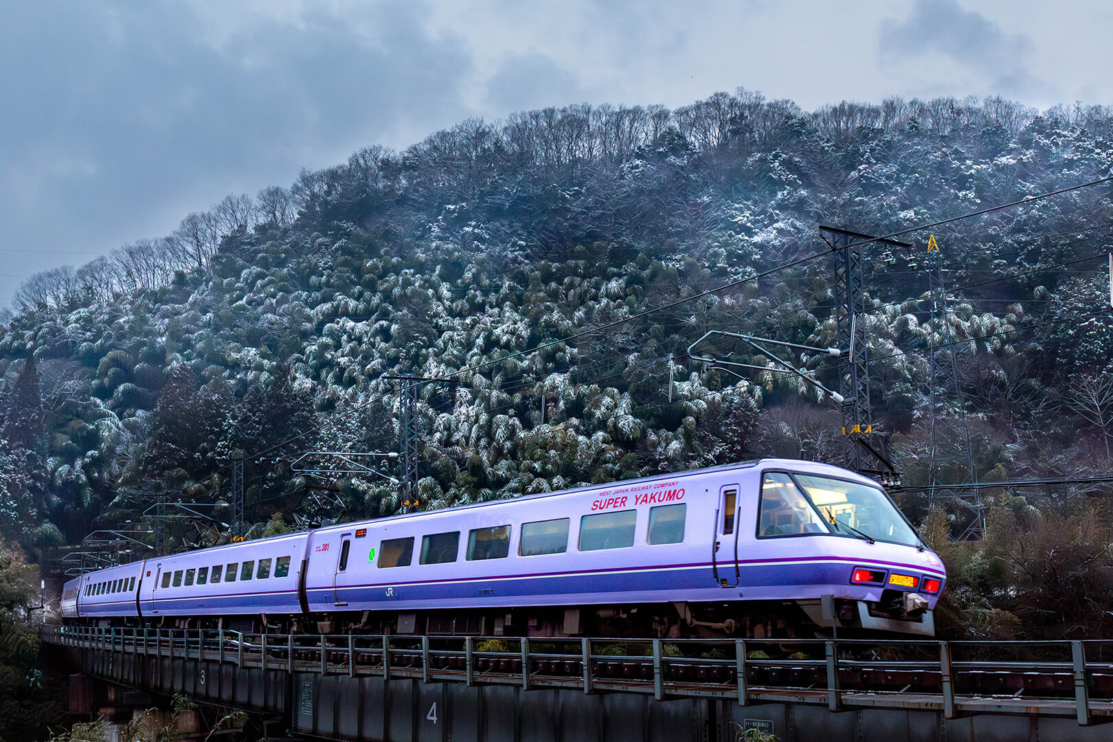 伯備線　スーパーやくも　381系